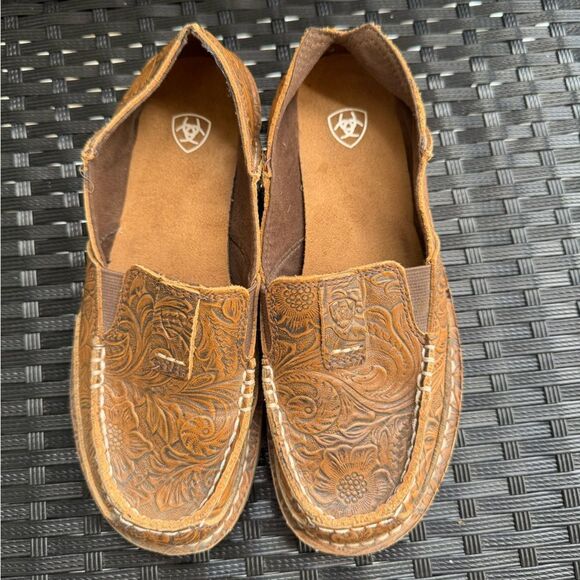 Ariat Women’s Embossed Leather Slip-On Shoes Size 5.5B Floral Tooled Western - Picture 6 of 6